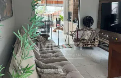 Casa com 3 quartos à venda no Martins, Uberlândia 