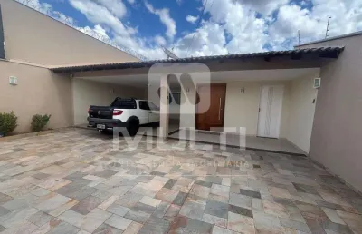 Casa com 4 quartos à venda no Brasil, Uberlândia 