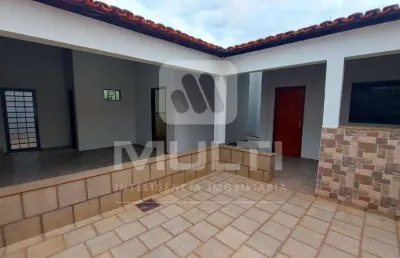 Casa com 3 quartos à venda na Cidade Jardim, Uberlândia 