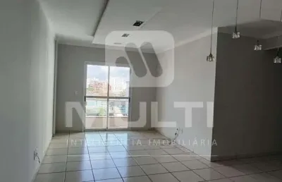 Apartamento com 3 quartos para alugar em Saraiva, Uberlândia 