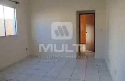 Apartamento com 3 quartos para alugar no Santa Mônica, Uberlândia 
