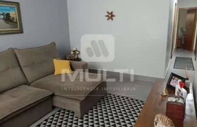 Casa com 3 quartos à venda no Minas Gerais, Uberlândia 