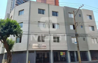 Apartamento com 3 quartos para alugar no Centro, Uberlândia 