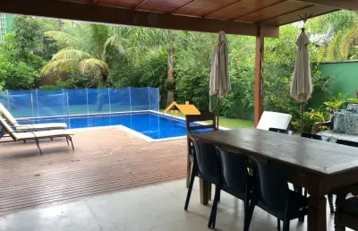Frente ao mar-temporada em condomínio exclusivo em maresias, são sebastião-sp: 4 quartos, 4 suítes, 3 salas, 5 banheiros, 4 vagas, 300m².