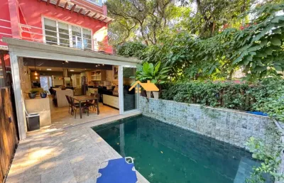 Venda de casa em condomínio  em juquehy, são sebastião-sp: 3 quartos, 3 suítes, 2 salas, 3 banheiros, 1 vaga de garagem, 160m².