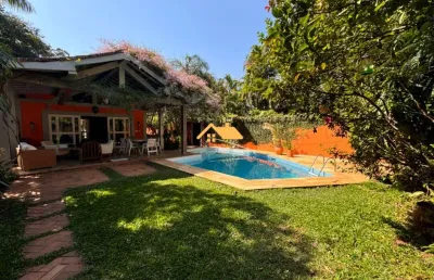 Belíssima casa à venda em são sebastião-sp, barra do sahy: 3 quartos, 2 suítes, 2 salas, 4 banheiros, 2 vagas, 250m².