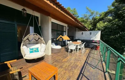 Casa  em condomínio na barra do una - são sebastião-sp: 4 quartos, 3 suítes, 2 salas, 4 banheiros, 2 vagas, 204m².