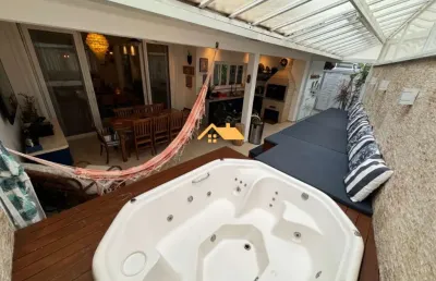 Maravilhosa casa em condomínio com 5 suítes em juquehy, são sebastião-sp: 3 salas, 4 banheiros, 3 vagas de garagem!