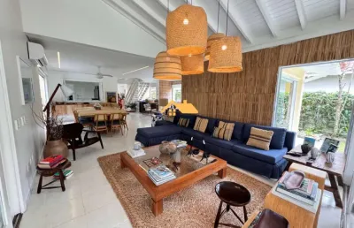 Imperdível casa de luxo em condomínio de alto padrão em juquehy, são sebastião-sp: 5 quartos, 5 suítes, 3 salas, 5 banheiros, 4 vagas, 305m².