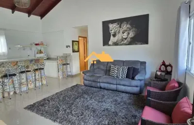 Casa a 300 metros da praia  em juquehy, escritura definitiva- são sebastião-sp: 2 quartos, 1 suíte, 1 sala, 2 banheiros, 3 vagas de garagem - 70m².