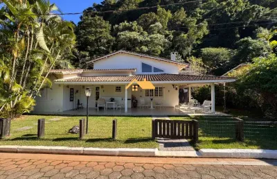 Seu refúgio no litoral-casa em condomínio com jacuzzi em paúba, a 300m da praia