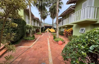 Casa em condomínio à venda em barra do sahy, são sebastião-sp  3 quartos, 1 suíte, 2 salas  100m²  piscina aquecida  garagem