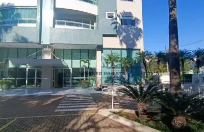 Vende apartamento com 3 suítes, sacada com churrasqueira, condomínio completo, localização privileg