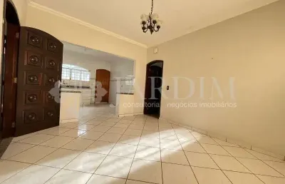 Casa com 4 quartos para alugar no Piracicamirim, Piracicaba 