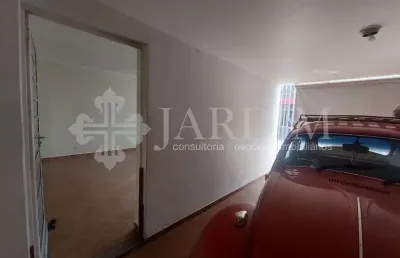 Casa térrea no bairro pauliceia (ótima localização), pode ser usada para fins residencial e comercial