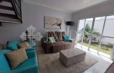 Pronto para morar - casa em condomínio  - distribuido em  132 m² a casa possue 03 dorm sendo 1 suite, banheiro social,  sala p/ 02 amb.c/ varanda