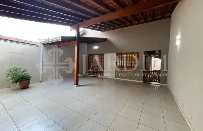 Casa com 4 quartos para alugar no Nova Pompéia, Piracicaba 