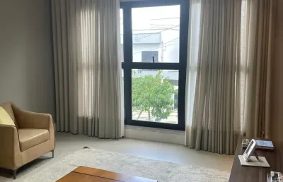 Linda casa no condomínio bella cittá fazenda rodeio sobrado para venda tem 202 m² com 4 suítes