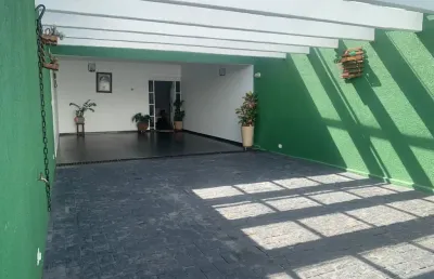 Maravilhosa casa térrea para locação 274 m² 3 suítes piscina, espaço gourmet e salão de jogos