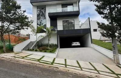 Maravilhoso sobrado no condomínio mosaico da serra 324 m² com 4 suítes espaço gourmet e piscina