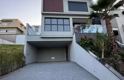 Maravilhoso sobrado no bella cittá fazenda rodeio 263 m² com 4 suítes piscina e gourmet