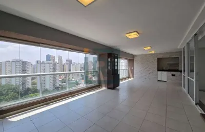 Apartamento de 161m², com 3 suítes e 3 vagas na vila romana