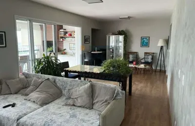 Apartamento de 128m² com 3 dormitórios, sendo 1 suíte, e 2 vagas em perdizes