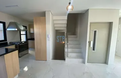 Casa em condomínio fechado com 3 quartos para alugar na rua jaime balão, 92, hugo lange, curitiba por r$ 7.590