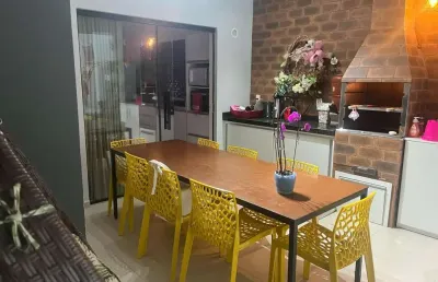Sobrado geminado alto padrão para venda em joinville, glória, 3 dormitórios, 1 suíte, 3 banheiros, 2 vagas