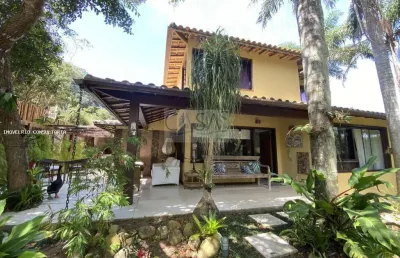 Excelente casa 5 suítes em condomínio no centro de búzios