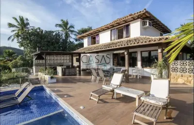 Linda casa 4 quartos condomínio em geribá armação dos búzios