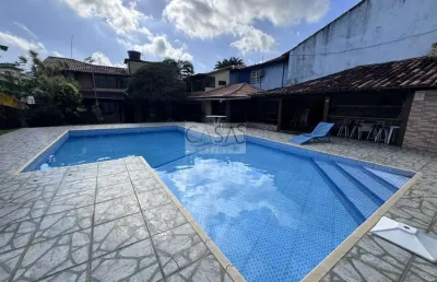 Ótima casa 10 quartos à poucos passos da praia de geribá armação de búzios