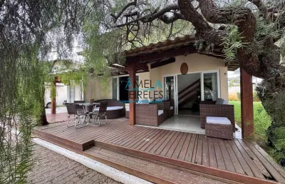 Ótima casa 4 quartos em manguinhos armação de búzios