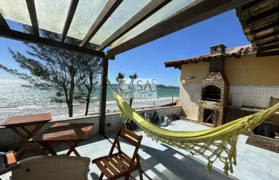 Excelente casa 3 quartos com vista eterna para mar na praia de manguinhos em búzios