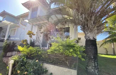 Excelente casa duplex em condomínio praia rasa búzios