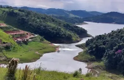 Terreno à venda na Zona Rural, Santa Branca 