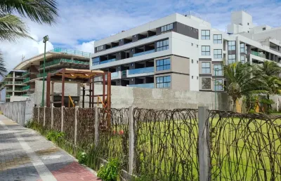 Apartamento pé na areia em ponta de campina, com 92m², 03 quartos (01 suíte), posição sul, 02 vagas garagem