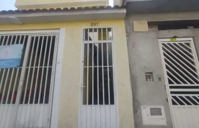 Casa com 2 quartos para alugar na Vila Medeiros, São Paulo 