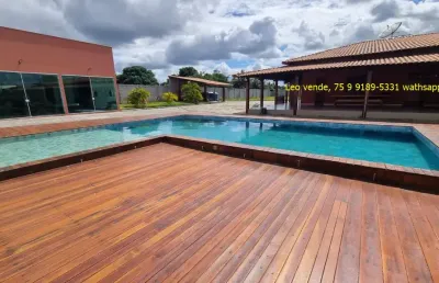Linda chacara na matinha 4 suítes, piscina e goumert