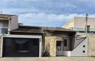 Casa térrea com 3 quartos à venda em jardim regina - sp