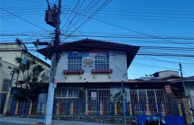 Casa comércial para alugar com 6 quartos 3 banheiros 4 vagas na rua olegário maciel