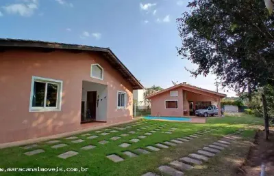 4 dorms | 1 com suíte máster | 2 suítes externas | 6 vagas | 260 m² construída | 1.190 m² do terreno