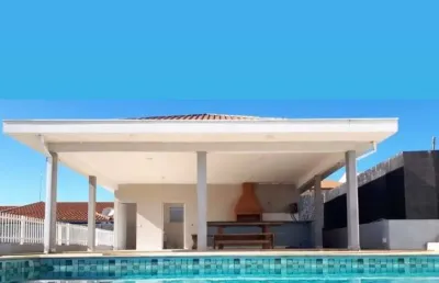 Apartamento / porteira fechada / ao lado dos comércios