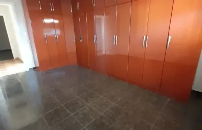 Casa térrea com 130m² no bairro do socorro, próximo a guarapiranga