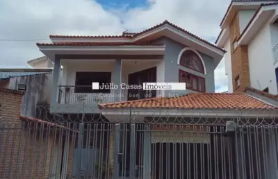 Casa no jardim pagliato com 3 quartos sendo 1 suíte master, 4 vagas de garagem, área gourmet com forno de pizza, churrasqueira e piscina.