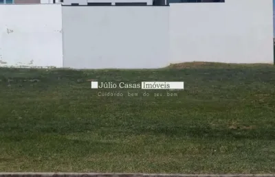 Terreno a venda plano com 10 metros de testada em condomínio