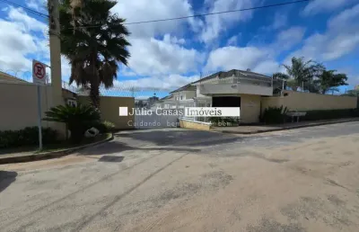 Casa assobradada à venda com 4 quartos em condomínio fechado