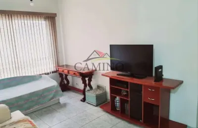 Apartamento de 1 dormitório, sala ampla, 1 banheiros, 42m² área total, 500m da praia da enseada, guarujá/sp.