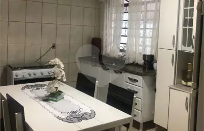 Casa com 2 quartos à venda na Avenida Madame Curie, Jardim Dourado, Guarulhos