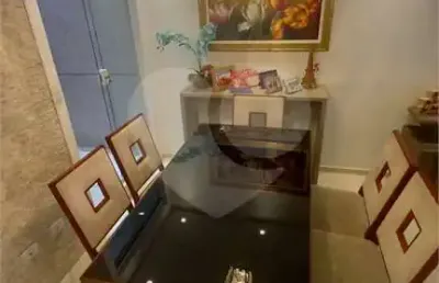 Casa com 3 quartos à venda na Rua Mata Redonda, Vila Nivi, São Paulo